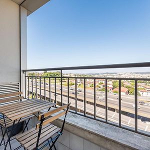 Dragon Stadium Studio W Balcony By Lovelystay
